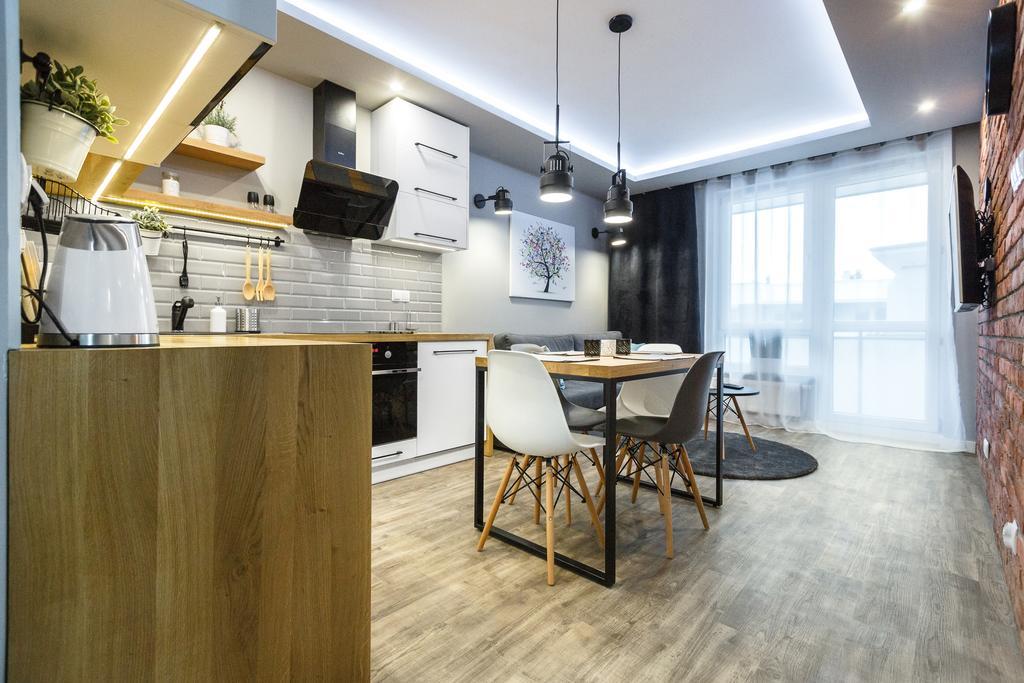 ז'שוב Apartament Em Klimatyzacja&Parking מראה חיצוני תמונה