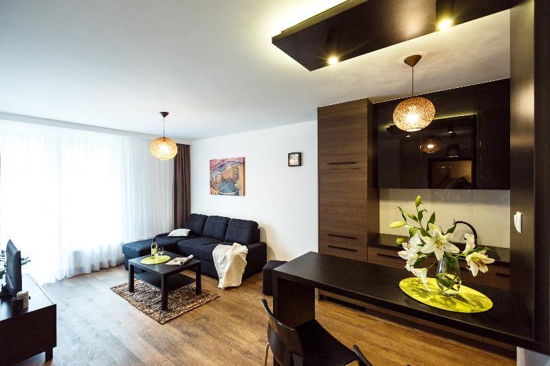 ז'שוב Apartament Em Klimatyzacja&Parking מראה חיצוני תמונה