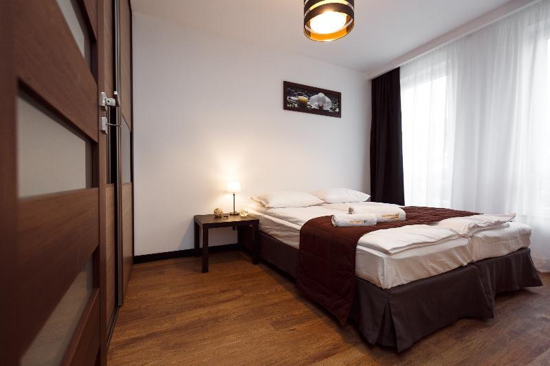 ז'שוב Apartament Em Klimatyzacja&Parking מראה חיצוני תמונה